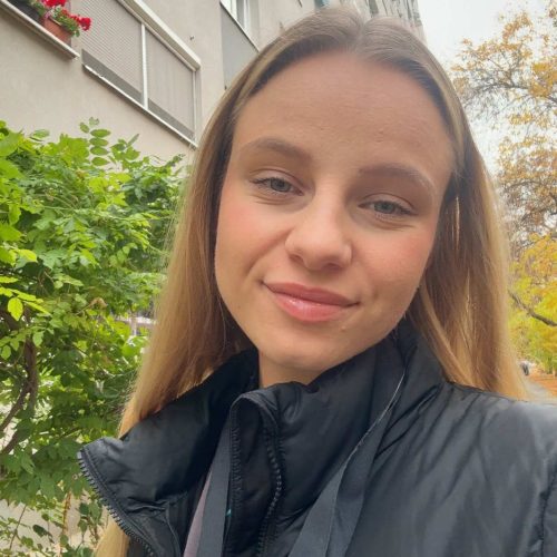 CjUKMVNuYXBjaGF0LzEzLjYzLjEuMCAoaVBob25lMTcsMzsgaU9TIDE4LjYuMjsgZ3ppcCkgAQ==